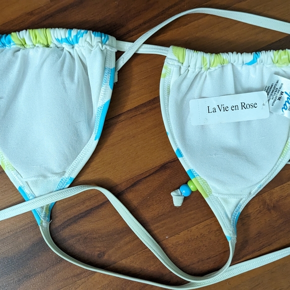 Bathing suits - Picture 3 of 5